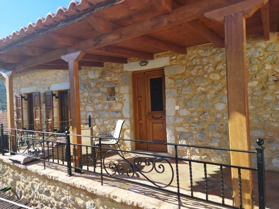 Вилла Tsolakis Luxury House Леонидион Экстерьер фото