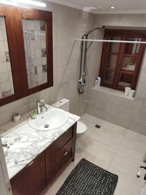 Вилла Tsolakis Luxury House Леонидион Экстерьер фото