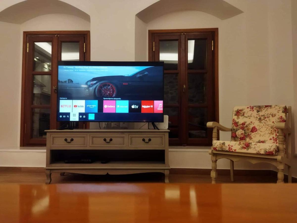 Вилла Tsolakis Luxury House Леонидион Экстерьер фото